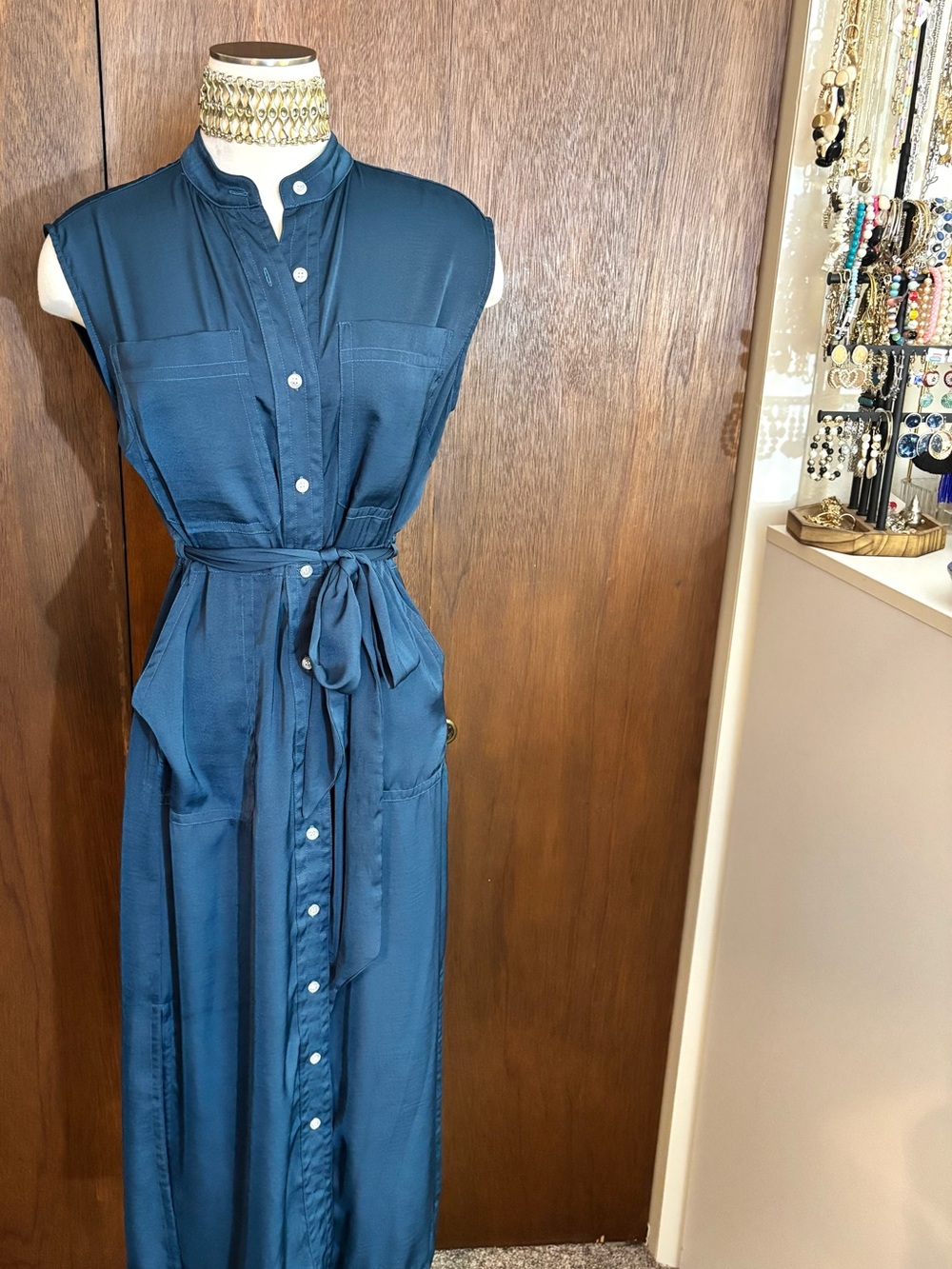 Melloday Teal Sleeveless Button Front Midi Shirt Dress | Von Maur | Tie Waist